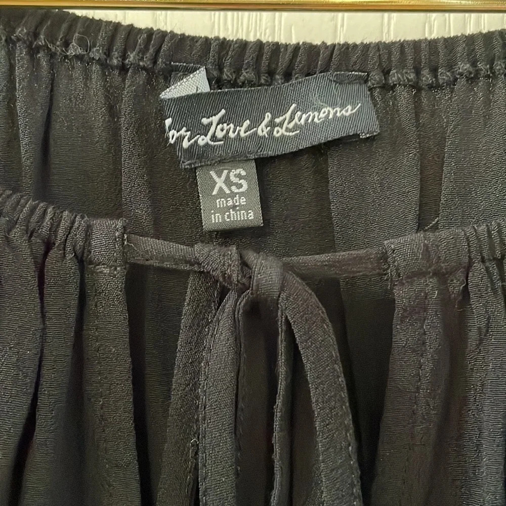 FL&L Lace trim black blouse size XS - Picture 2 of 6